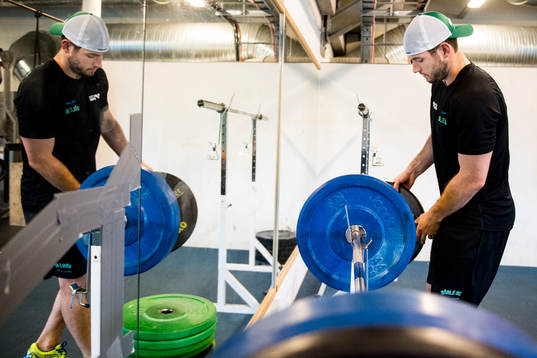 Rögles Jordan Smotherman i gymmet