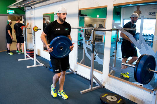 Rögles Jordan Smotherman i gymmet