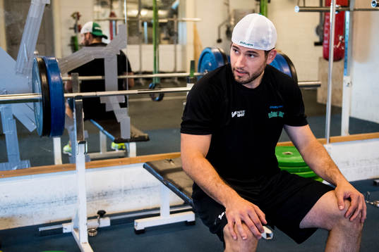 Rögles Jordan Smotherman i gymmet