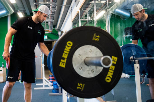 Rögles Jordan Smotherman i gymmet