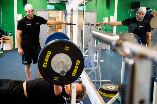Rögles Jordan Smotherman i gymmet