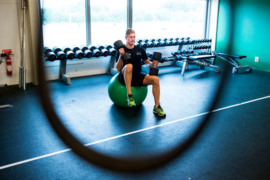 Rögles Lars Volden i gymmet