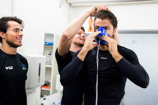 Rögles Alen Bibic (tv) och Almen Bibic (th) samt
