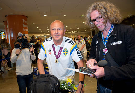 Sveriges F19-förbundskapten Calle Barrling hyllas för
