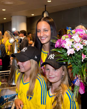 Sveriges F19-spelare Nathalie Björn hyllas för sitt