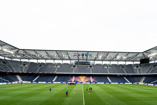 Malmö FFs spelare tränar på Red Bull Arena