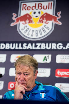 Malmö FFs tränare Åge Hareide ser deppig ut