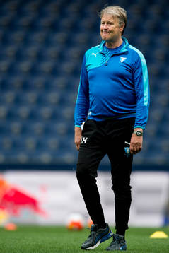 Malmö FFs tränare Åge Hareide ser fundersam ut