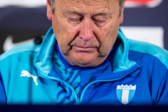 Malmö FFs tränare Åge Hareide ser deppig ut