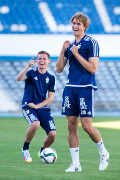 IFK Göteborgs Jakob Ankersen och Thomas Rogne skrattar