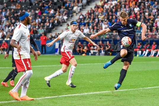 Malmö FFs Markus Rosenberg gör mål i en offside-situation