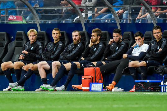 Malmö FFs spelare på bänken
