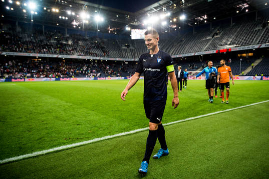 Malmö FFs Markus Rosenberg deppar när han lämnar planen