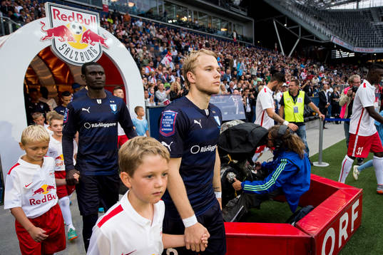 Malmö FFs Enock Kofi Adu och Oscar Lewicki  gör entré