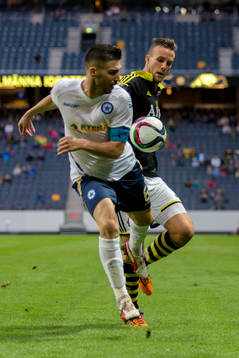 s Fredrik Brustad och Atromitos Sokratis Fitanidis