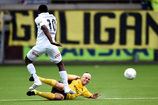 Elfsborgs Anders Svensson och Odds Olivier Occean
