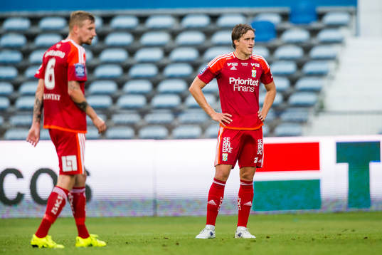 IFK Göteborgs Sebastian Eriksson och Thomas Rogne deppar