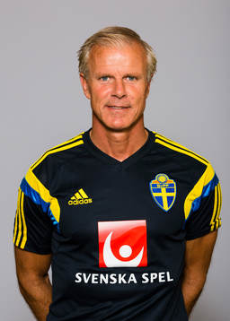 Förbundskapten Roland Nilsson i P15/00-landslaget