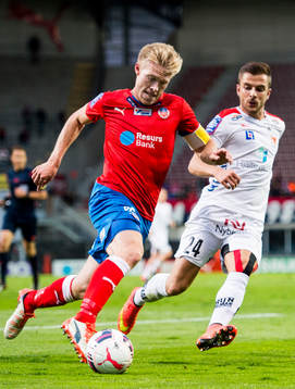 Helsingborgs Andreas Landgren och Kalmars Filip Sachpekidis