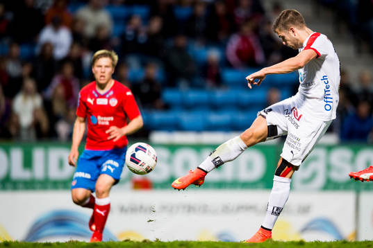 Kalmars Filip Sachpekidis skjuter in det matchavgörande
