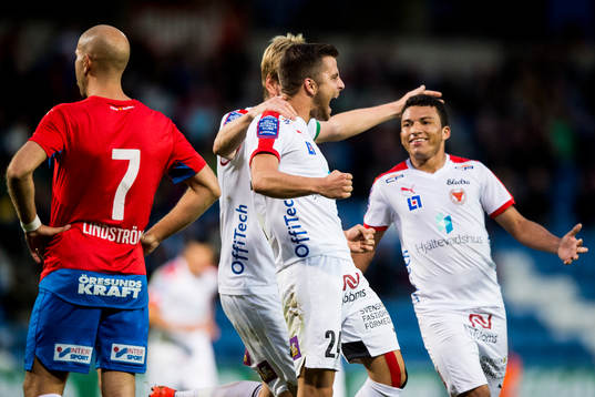 Helsingborgs Mattias Lindström deppar när Kalmars Filip