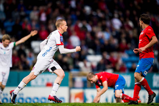 Kalmars Tobias Eriksson jublar