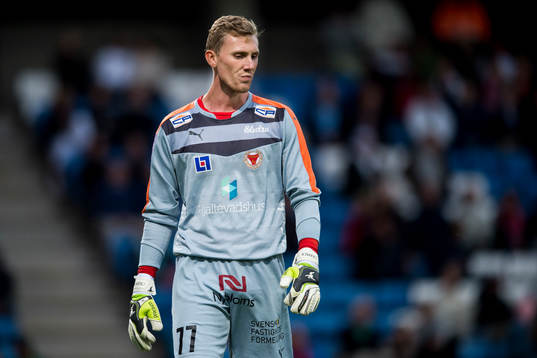 Kalmars målvakt Lars Cramer deppar