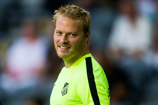 Häckens Michiel Hemmen värmer upp