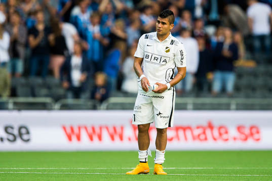 Häckens Paulo de Oliveira ser deppig ut