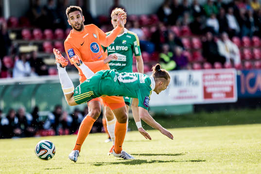 Athletics Uros Delic tacklar Ljungskiles Jonas Lindberg