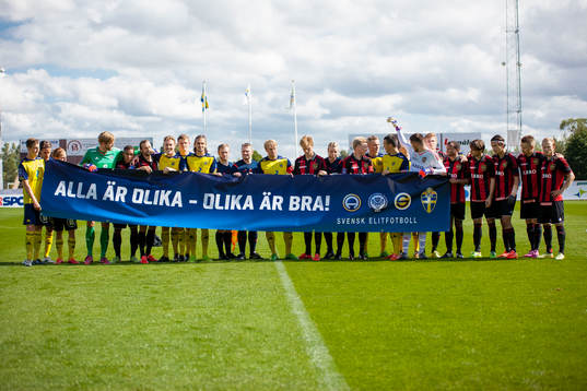 Spelarna i Ängelholm och Brommapojkarna ställer upp med