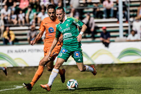 Ljungskiles Jonas Lindberg före Athletics Juan Jose