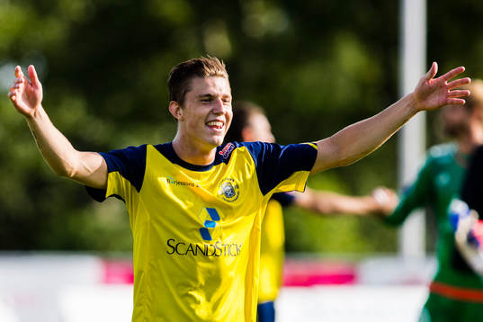Ängelholms Fredrik Lundgren jublar