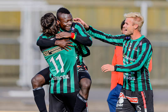 Varbergs Thomas Boakye jublar