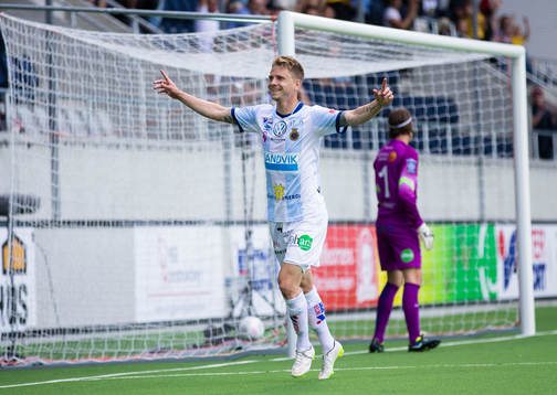 Gefles Johan Bertilsson jublar