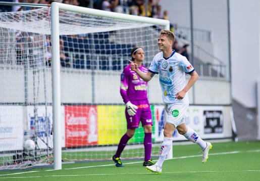 Gefles Johan Bertilsson jublar