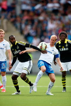 s Henok Goitom och Norrköpings Andreas Johansson