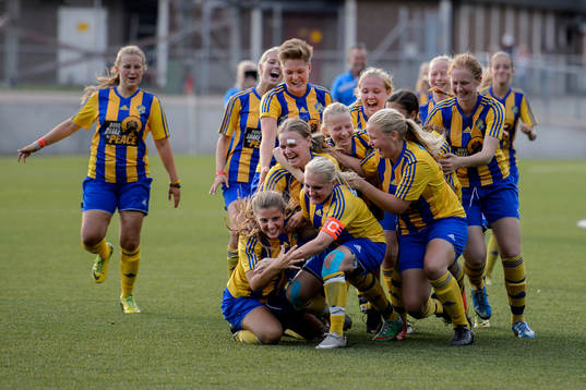 Bläddra bland fler bilder av Fotboll, Eskilscupen Final, Flickor, Eskilsminne - Bergdalen