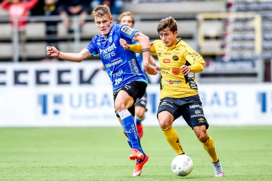 Halmstads Eric Smith och Elfsborgs Arber Zeneli