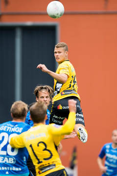 Elfsborgs Viktor Claesson hoppar högst i nickduell