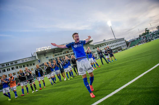Sundsvalls Robert Lundström i sin sista match jublar åt