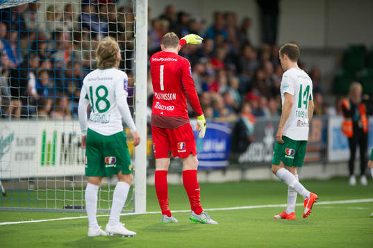 Hammarbys målvakt Ögmundur Kristinsson deppar