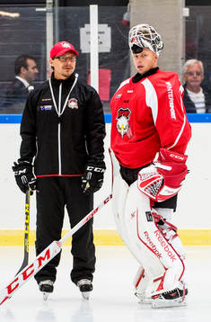 Målvakten Oscar Alsenfelt och tränaren Björn Hellkvist