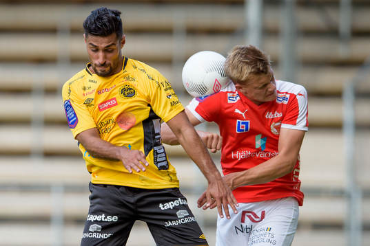 Elfsborgs Arjan Mostafa och Kalmars Svante Ingelsson