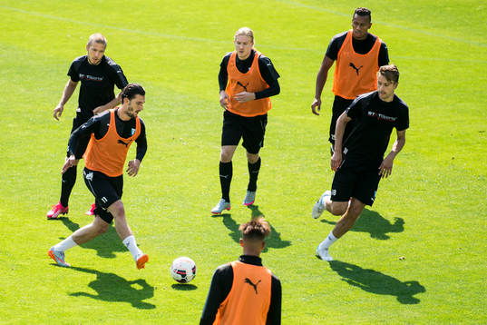 Malmö FFs Agon Mehmeti, Anton Tinnerholm, Simon Kroon,