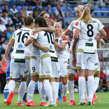 Rosengårds Natasa Andonova strålade glad grattas först