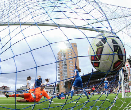 Bläddra bland fler bilder av Fotboll, Damallsvenskan, Eskilstuna - Rosengård