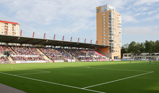 Tunavallen i Eskilstuna med drygt 5500 åskådare innan