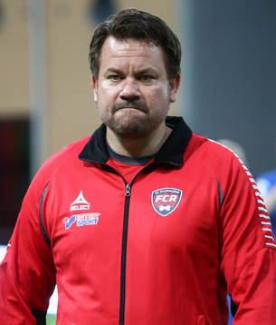 En något bekymrad tränare Jack Majgaard Jensen tränare