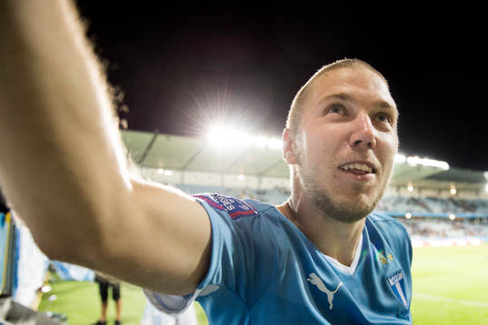 Malmö FFs Anton Tinnerholm tackar publiken